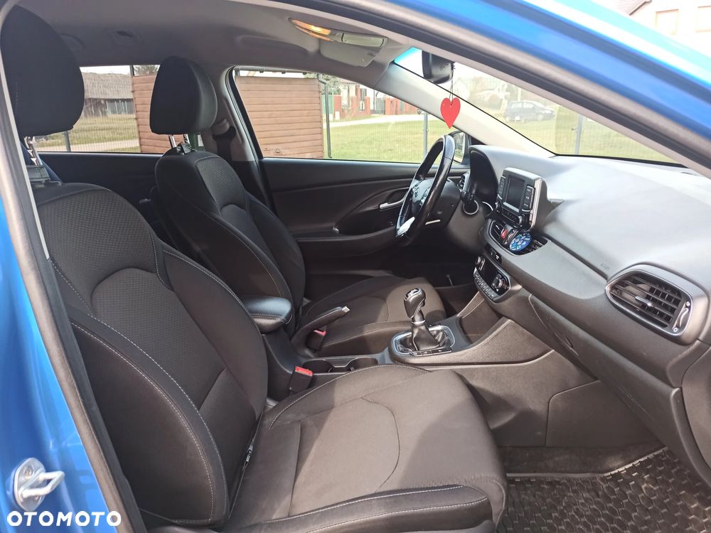 Hyundai i30 1.6 CRDi Premium - 6