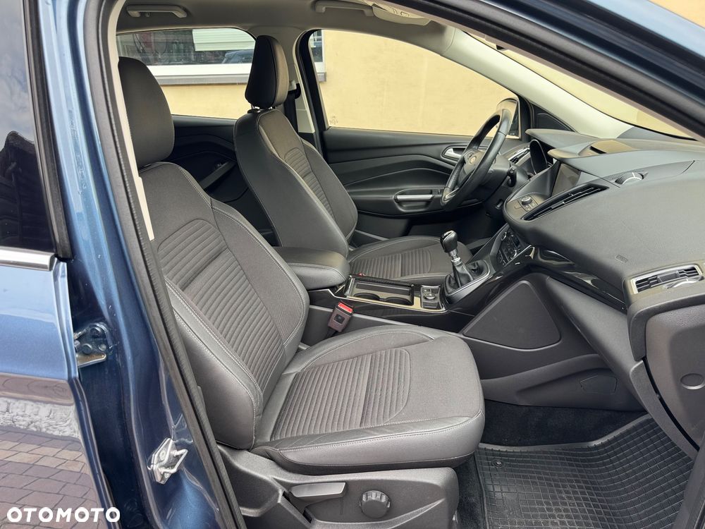 Ford Kuga 1.5 EcoBoost 2x4 Titanium - 26