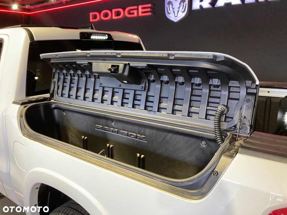 RAM 1500 - 8