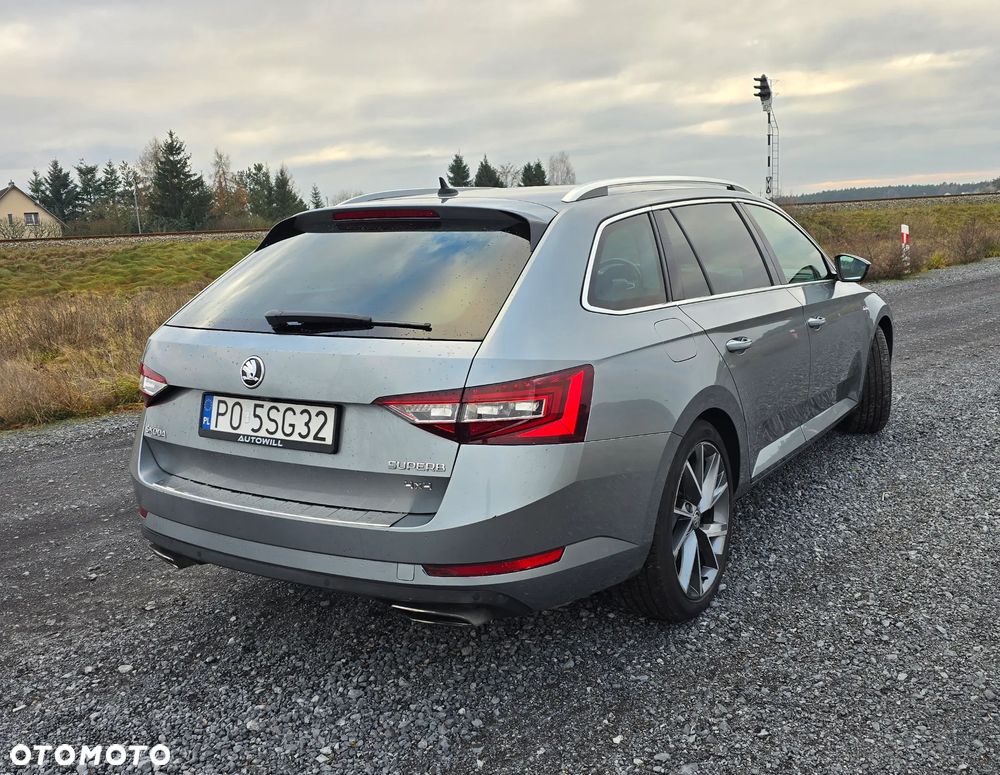 Skoda Superb 2.0 TSI 4x4 L&K DSG - 6