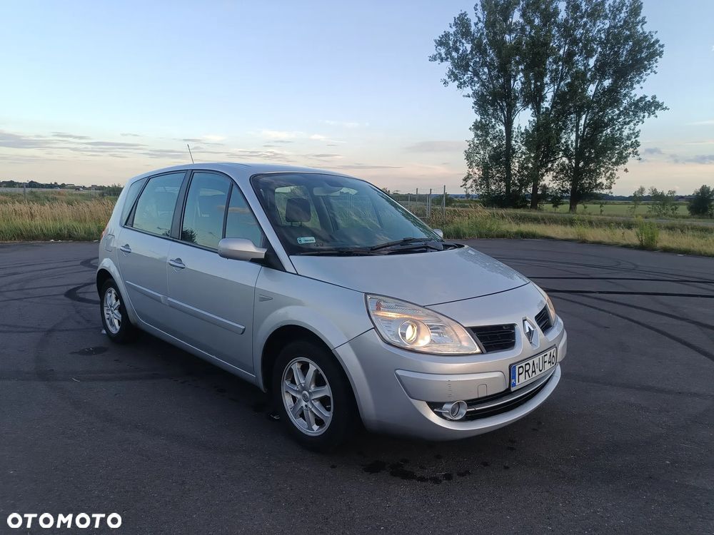 Renault Scenic - 1