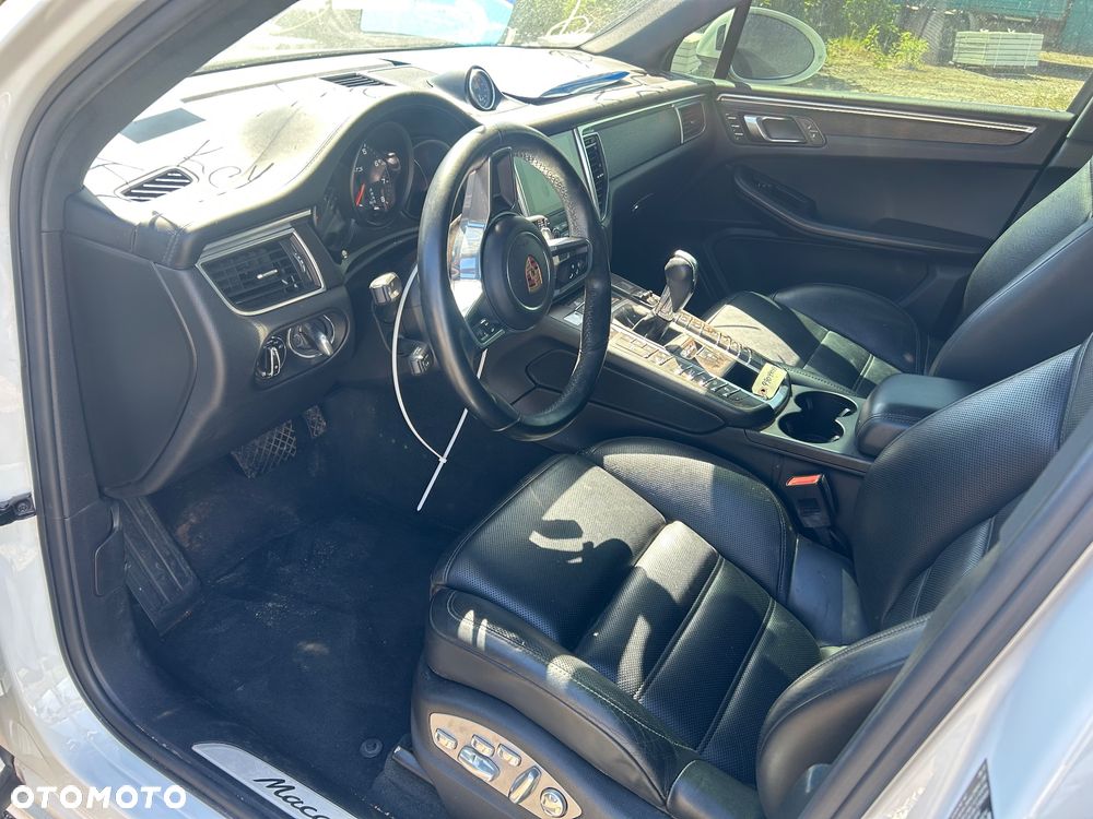 Porsche Macan GTS PDK - 10