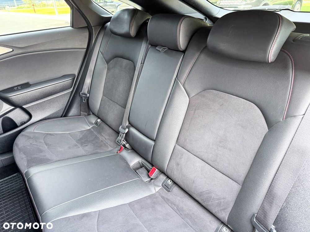 Kia ProCeed 1.6 T-GDI GT DCT - 35