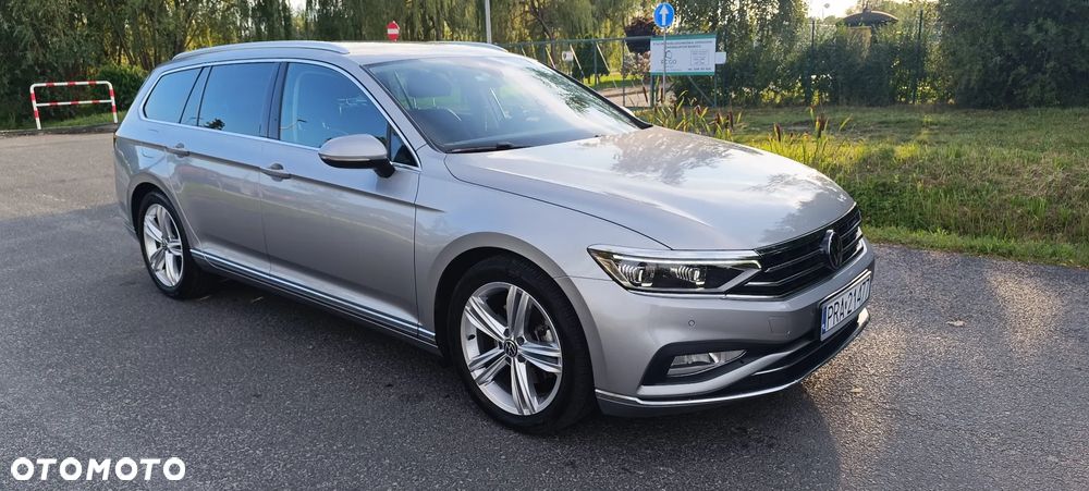 Volkswagen Passat Variant 2.0 TDI SCR DSG Elegance - 1