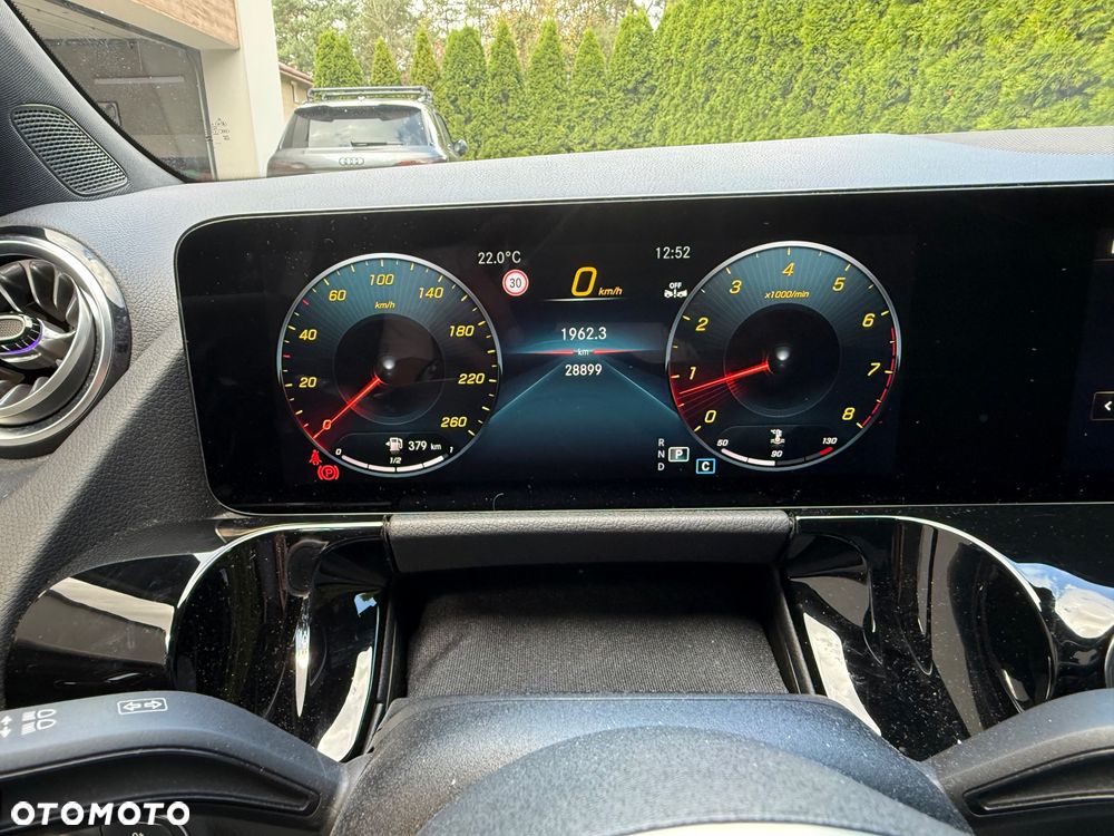 Mercedes-Benz GLA - 19