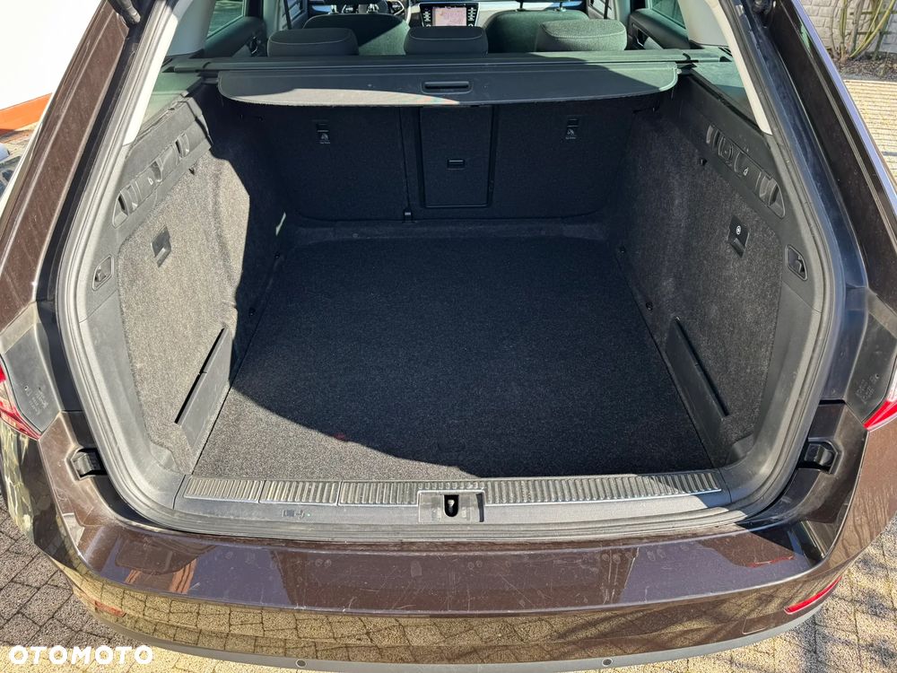 Skoda Superb 2.0 TDI Ambition - 12