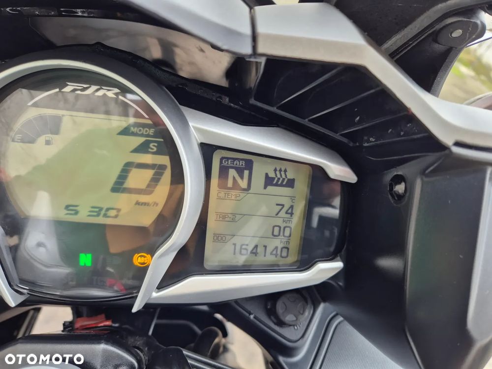 Yamaha FJR - 17