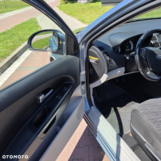 Kia Ceed 1.6 Comfort + - 7