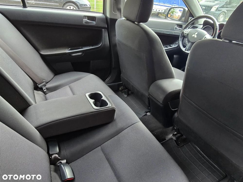 Mitsubishi Lancer 1.8 Intense - 6