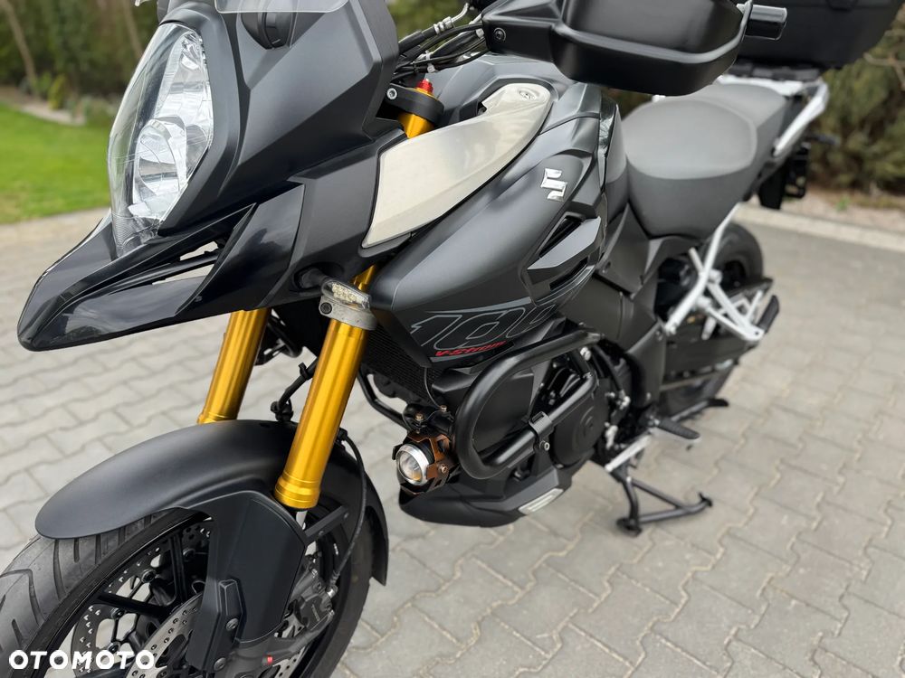 Suzuki V-STROM - 8