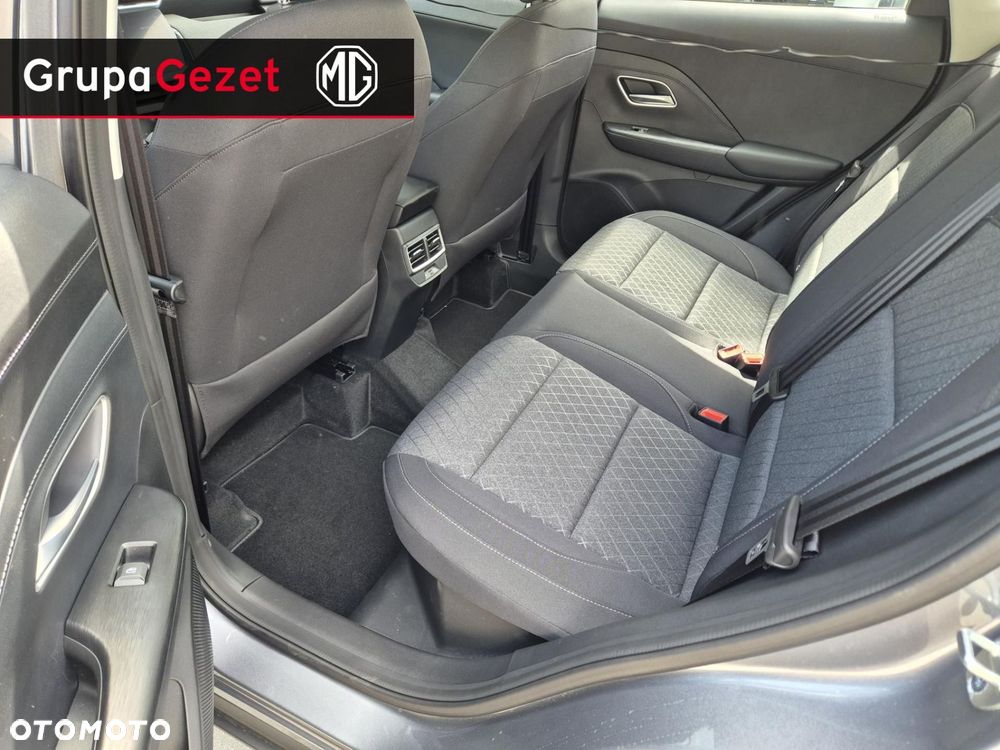MG ZS - 15