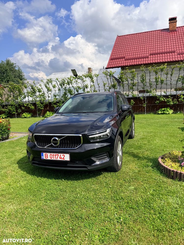 Volvo XC 40 T2 Plus Dark - 1