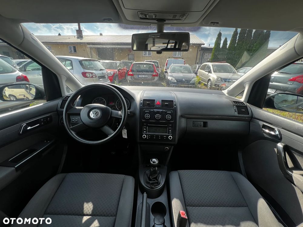 Volkswagen Touran 1.9 TDI Conceptline - 16