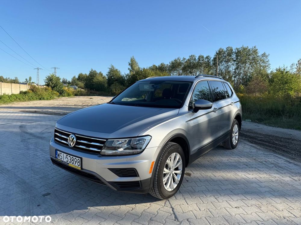 Volkswagen Tiguan - 1