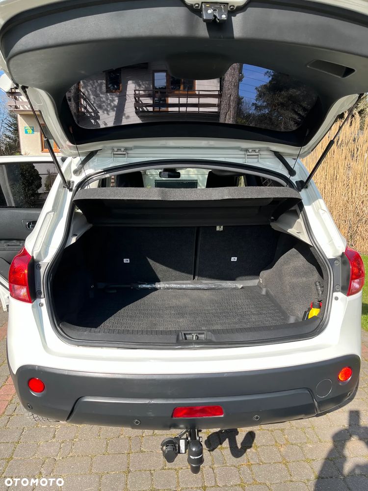Nissan Qashqai 2.0 dCi DPF acenta - 6