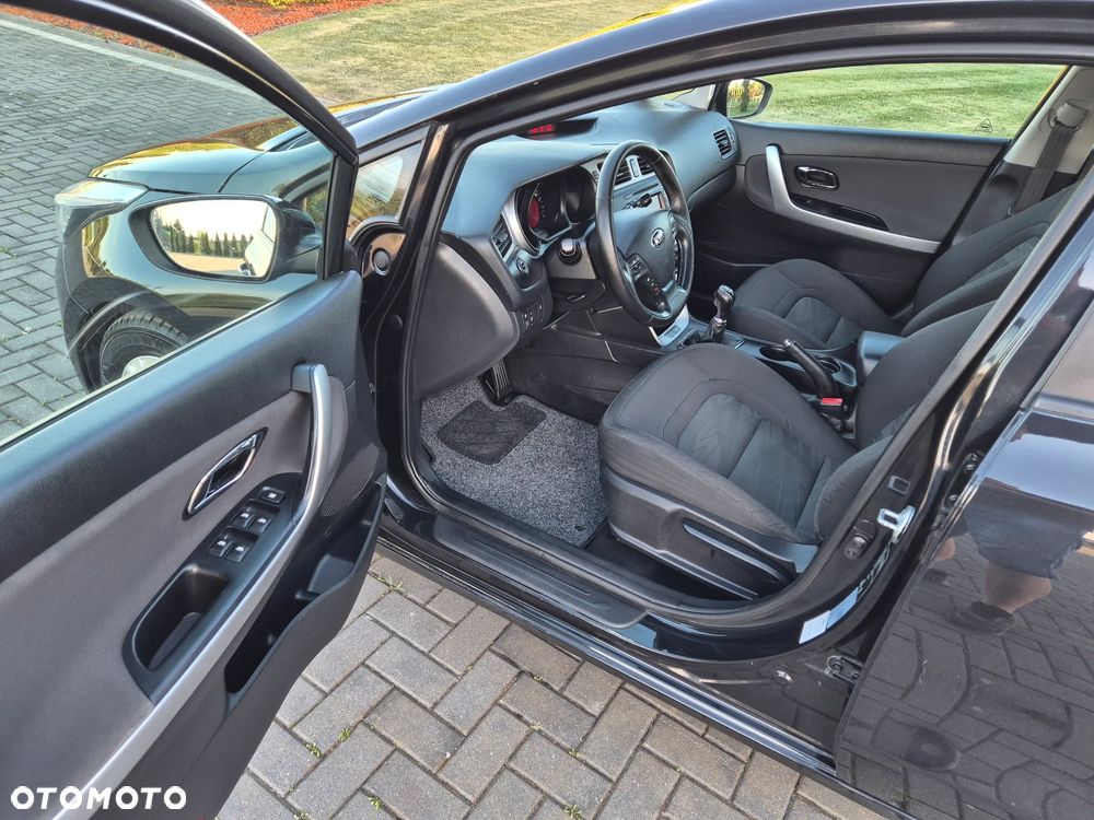 Kia Ceed 1.6 GDI Edition 7 - 8