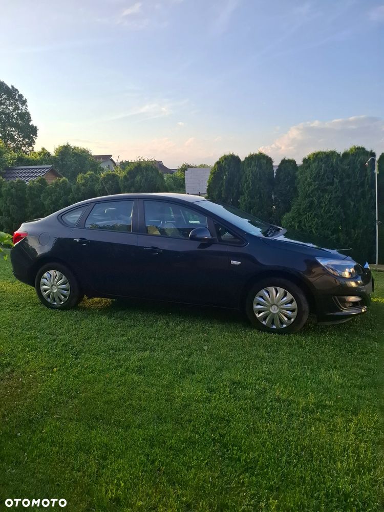 Opel Astra 1.4 Enjoy - 2
