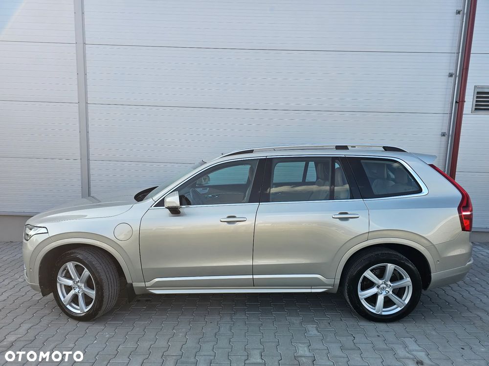 Volvo XC 90 T8 AWD Plug-In Hybrid Momentum 7os - 3
