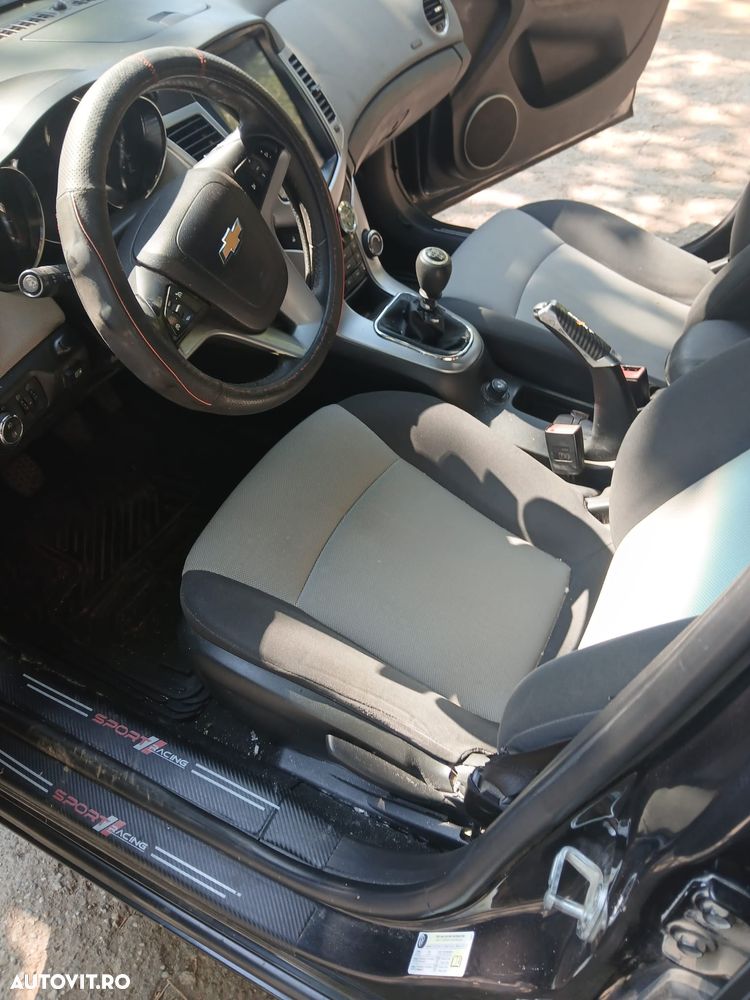 Chevrolet Cruze 1.8 Ecotec LT - 5