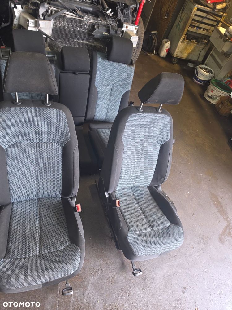 Komplet  foteli  vw  Passat  B7  kombi - 3