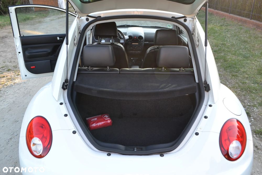 Volkswagen New Beetle 1.8 5V Automatik United - 25