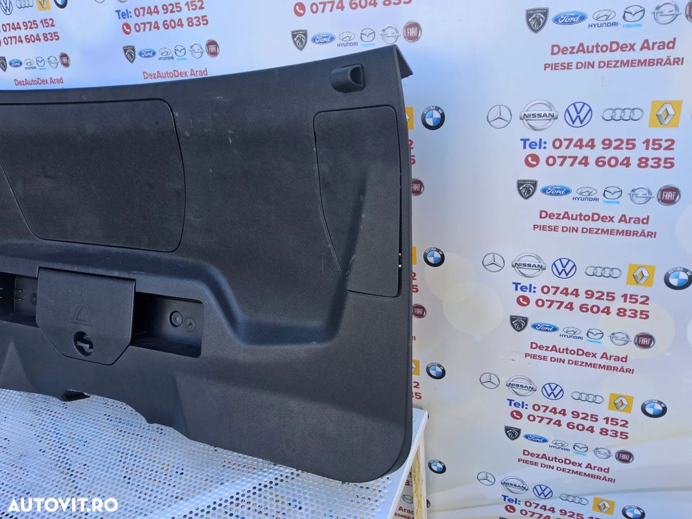 Capitonaj haion Peugeot 3008 an 2016-2024 interior haion Peugeot 3008 - 3