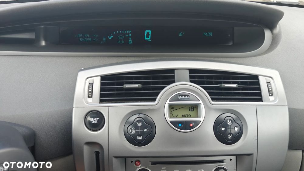 Renault Scenic 2.0 16V Privilege - 25