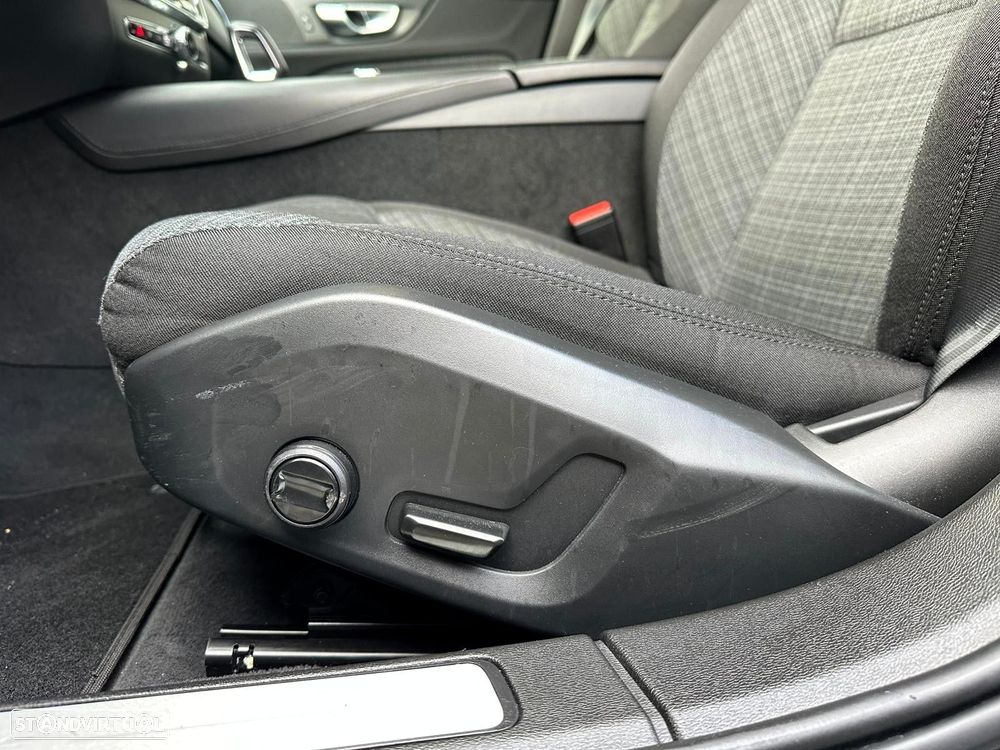 Volvo XC 60 T6 AWD Core - 12