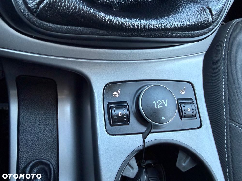 Ford Kuga 1.5 EcoBoost 2x4 Titanium - 26