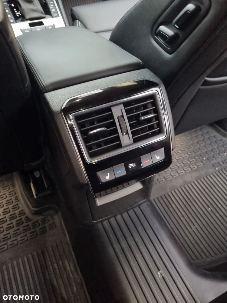 Skoda Superb 2.0 TDI SCR 4x4 L&K DSG - 25