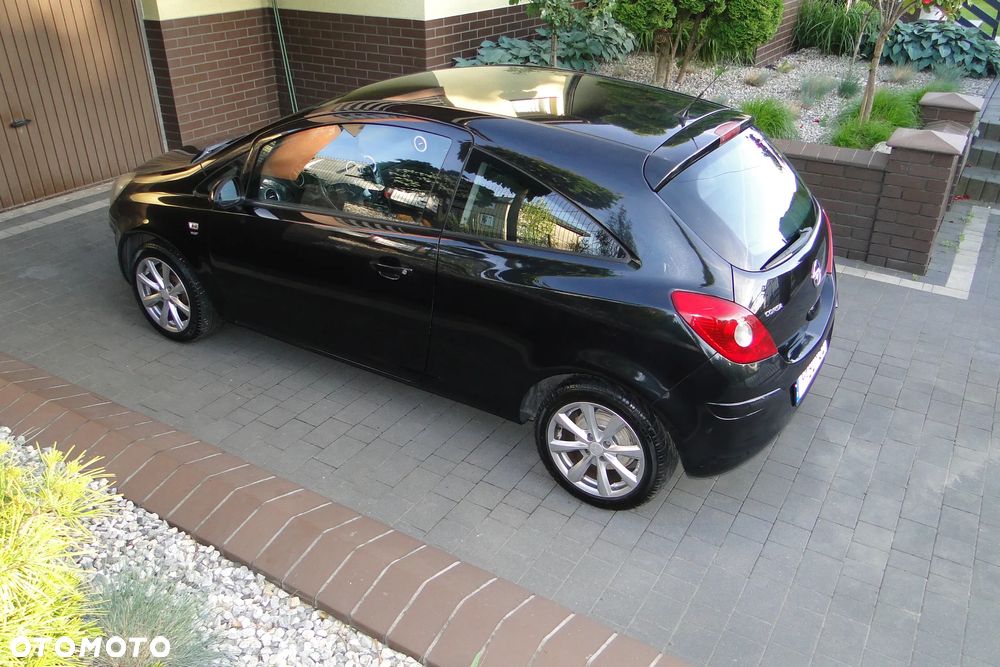 Opel Corsa 1.4 16V 150 Jahre - 7