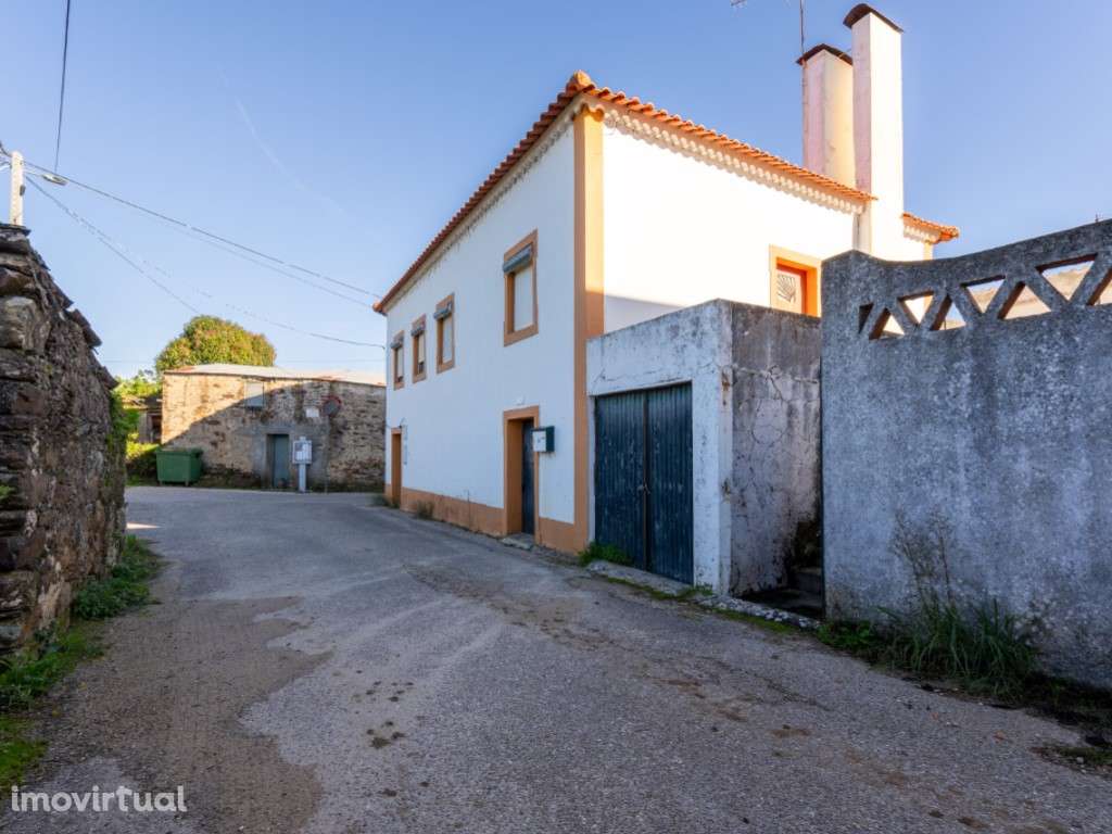 Moradia Maxial de Além || Junto à Albufeira Castelo de Bode - Grande imagem: 3/46