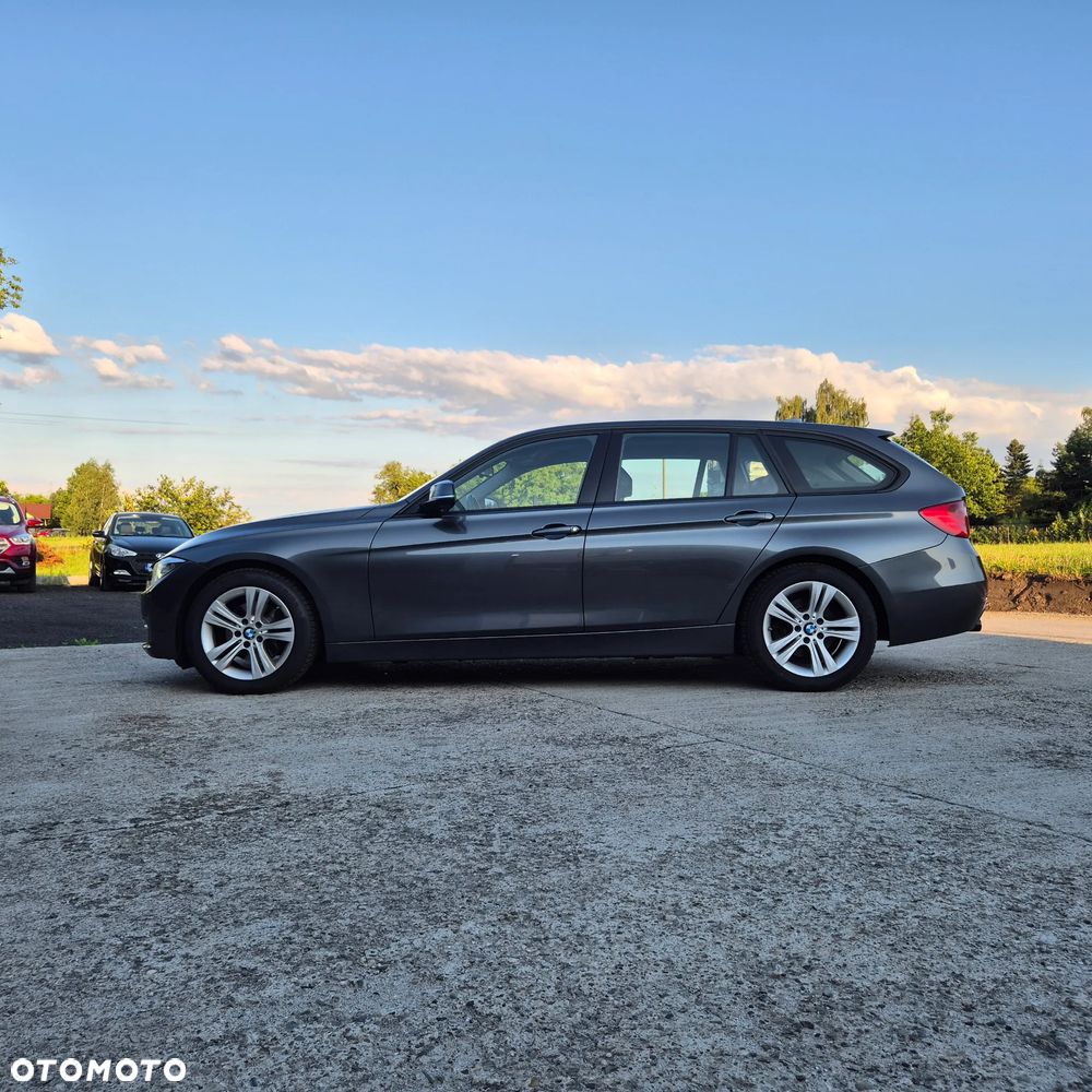 BMW Seria 3 320d Sport Line - 8