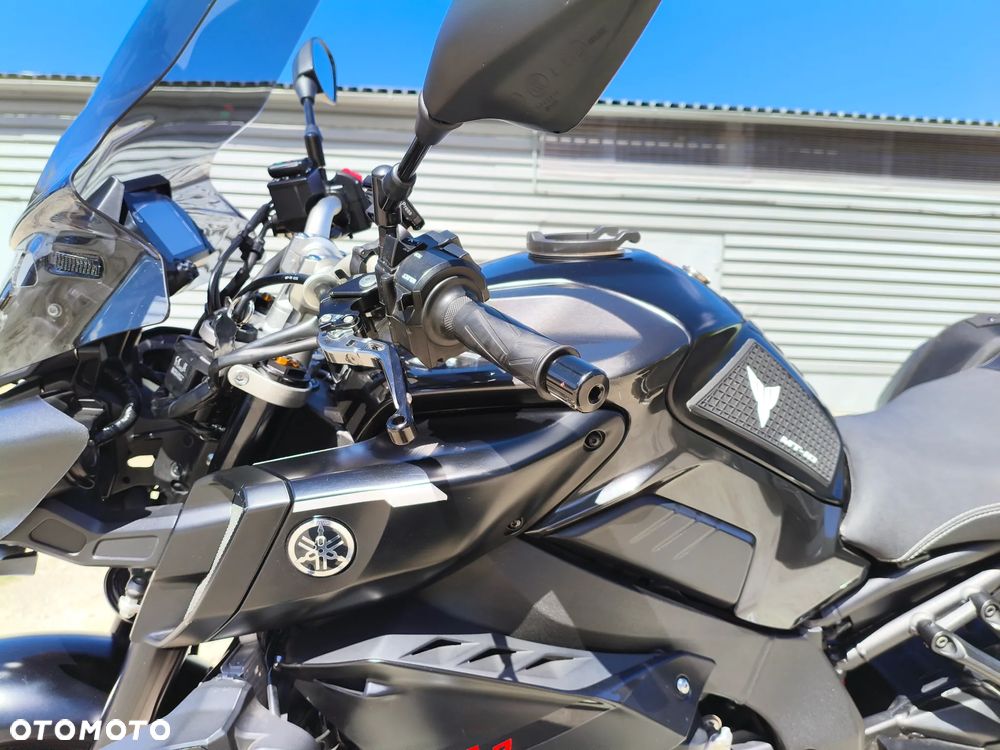 Yamaha MT - 6