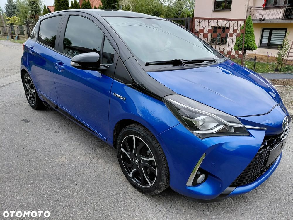 Toyota Yaris Hybrid 100 Selection Platinum - 5