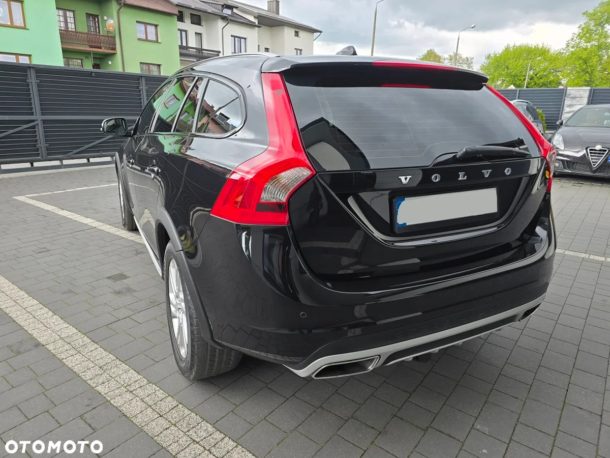Volvo V60 Cross Country D3 Geartronic Momentum - 9