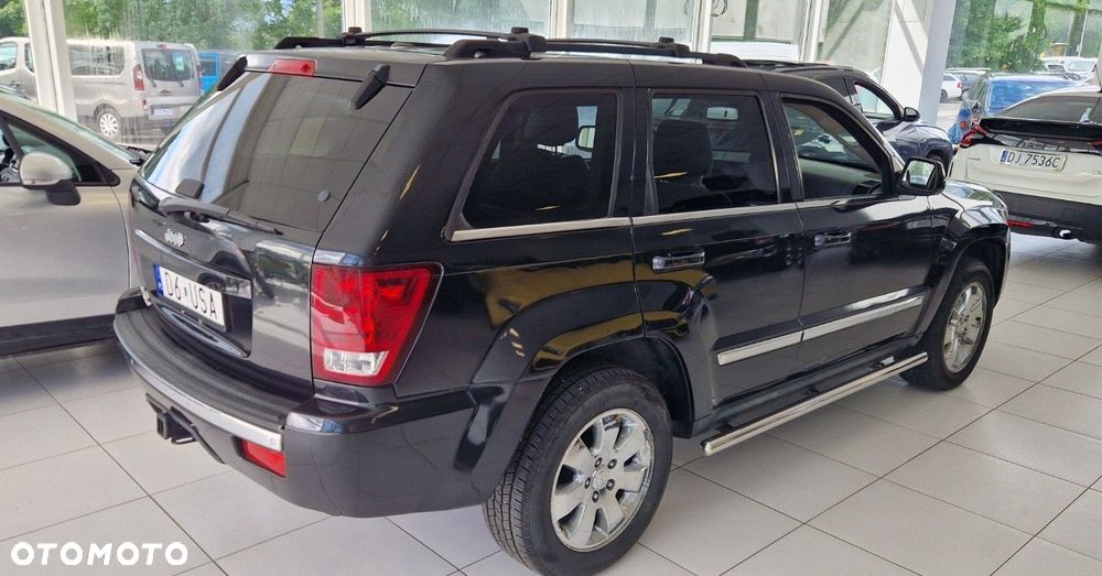 Jeep Grand Cherokee - 12
