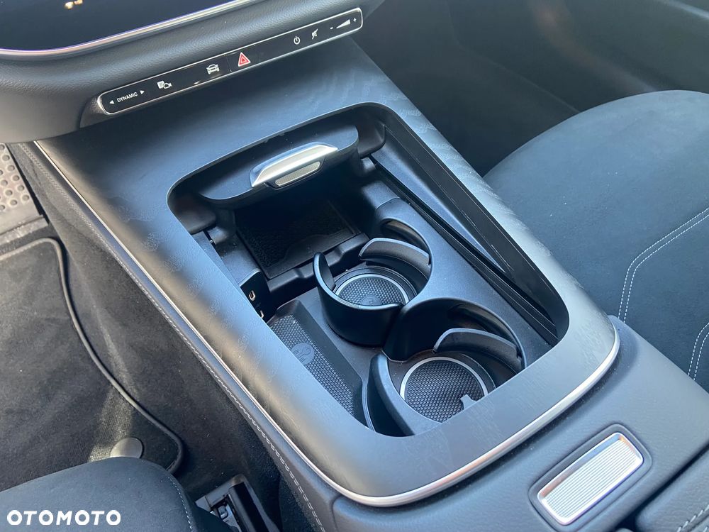 Mercedes-Benz Klasa E 200 4-Matic AMG - 16