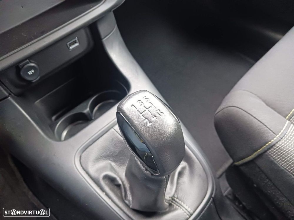 Citroën C3 1.2 PureTech C-Series - 22