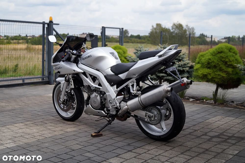 Suzuki SV - 8