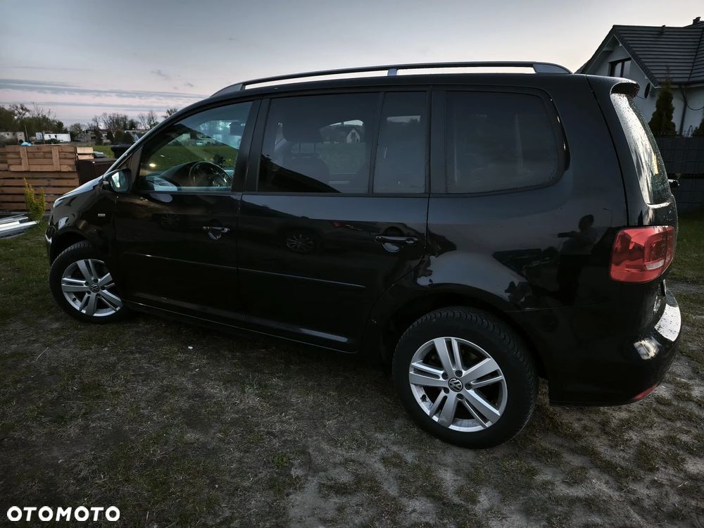 Volkswagen Touran 2.0 TDI DPF Highline - 2