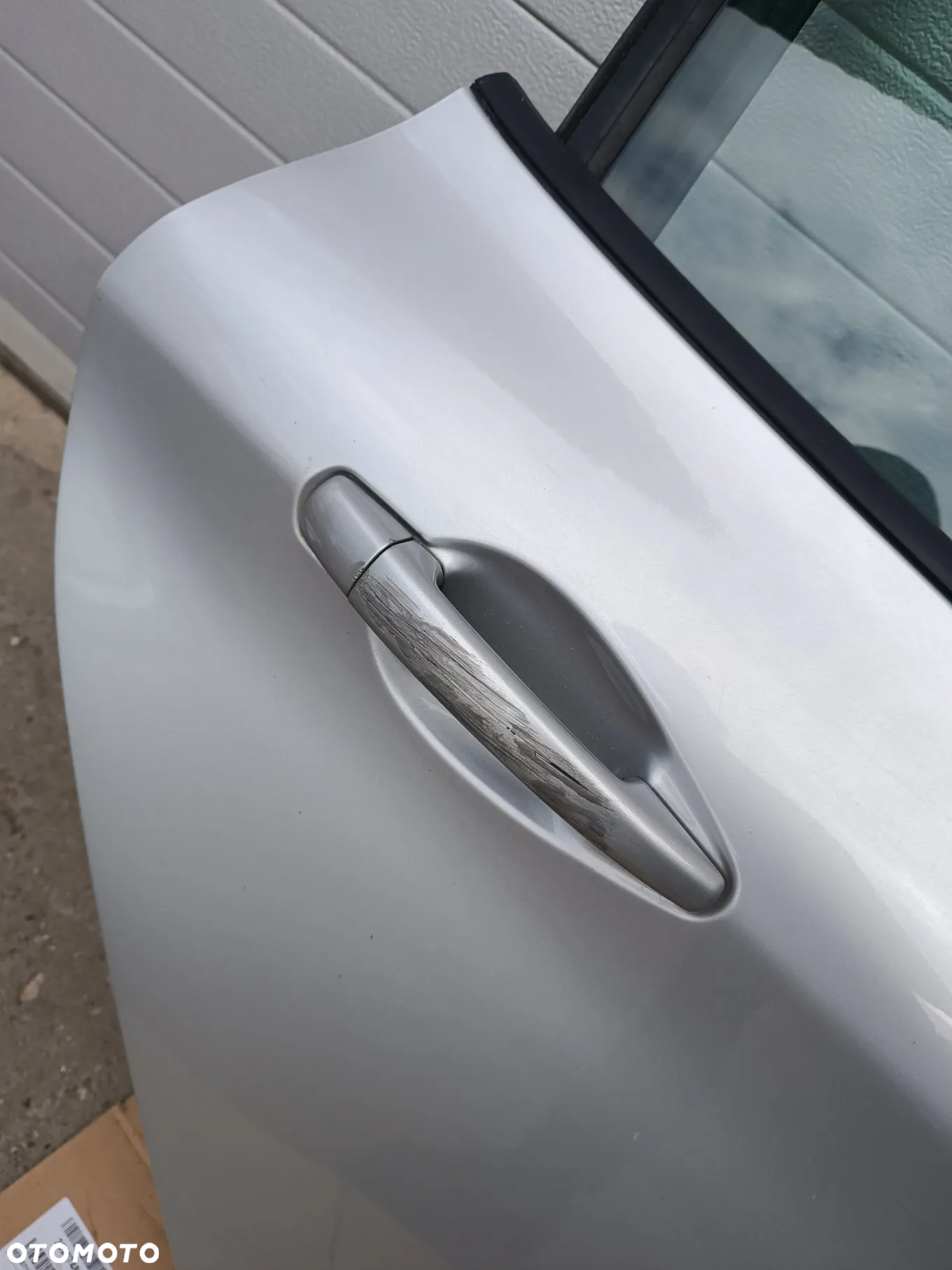 DRZWI PRAWY TYŁ  PRAWE TYLNE PEUGEOT 208 - 3