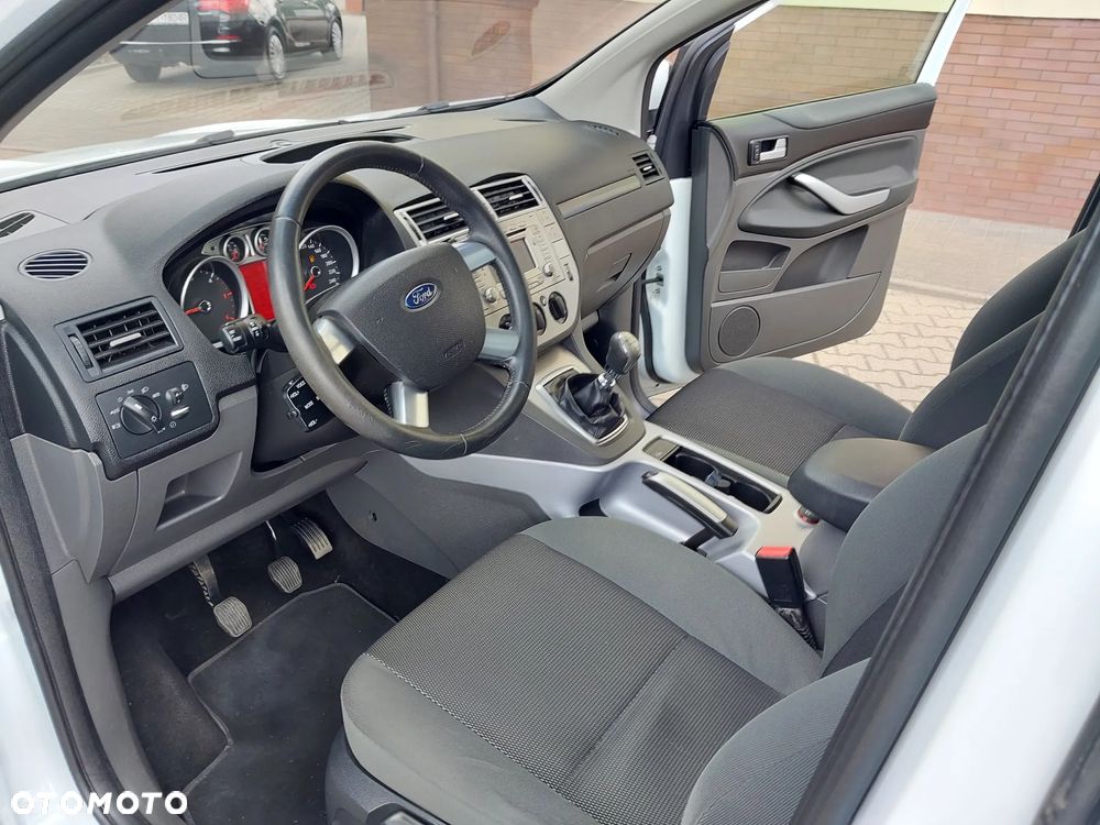 Ford Kuga 2.0 TDCi 4x4 Trend - 12