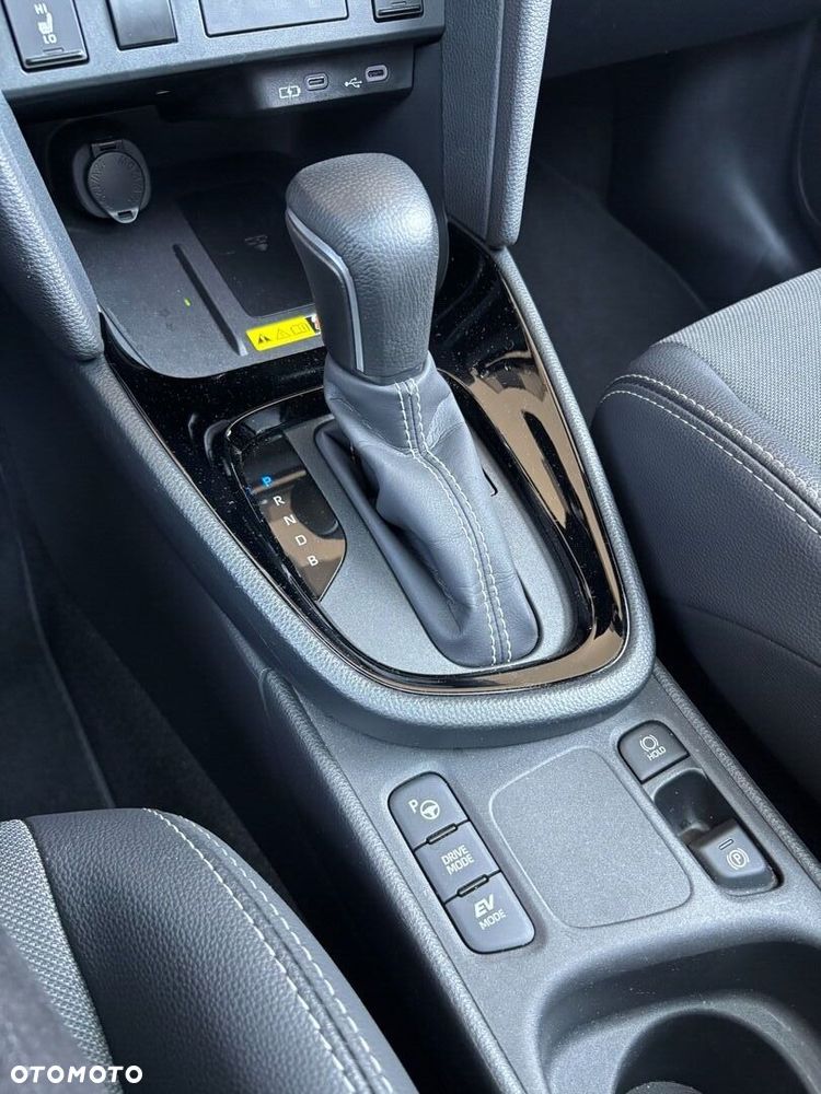 Toyota Yaris Cross Hybrid 1.5 Premiere Edition - 13