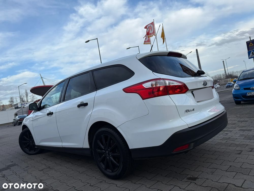 Ford Focus Turnier 1.0 EcoBoost Start-Stopp-System TREND - 10