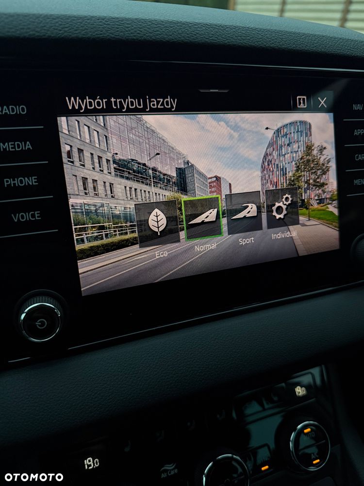 Skoda Karoq 1.5 TSI ACT 4x2 Style - 34