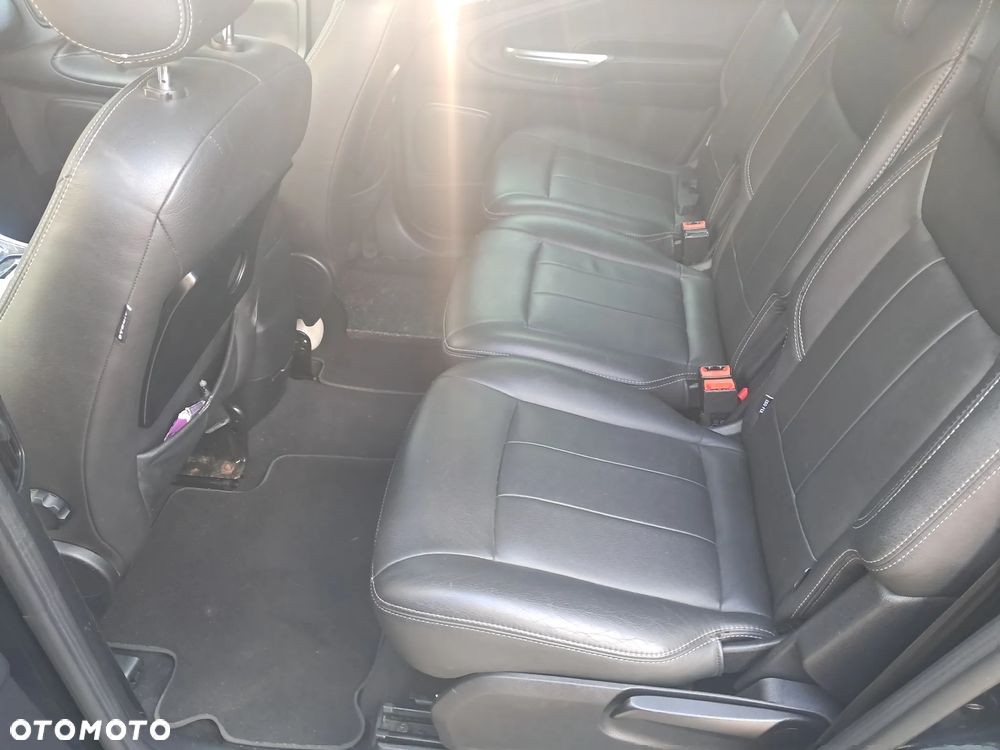 Ford Galaxy 2.0 TDCi Ghia - 8