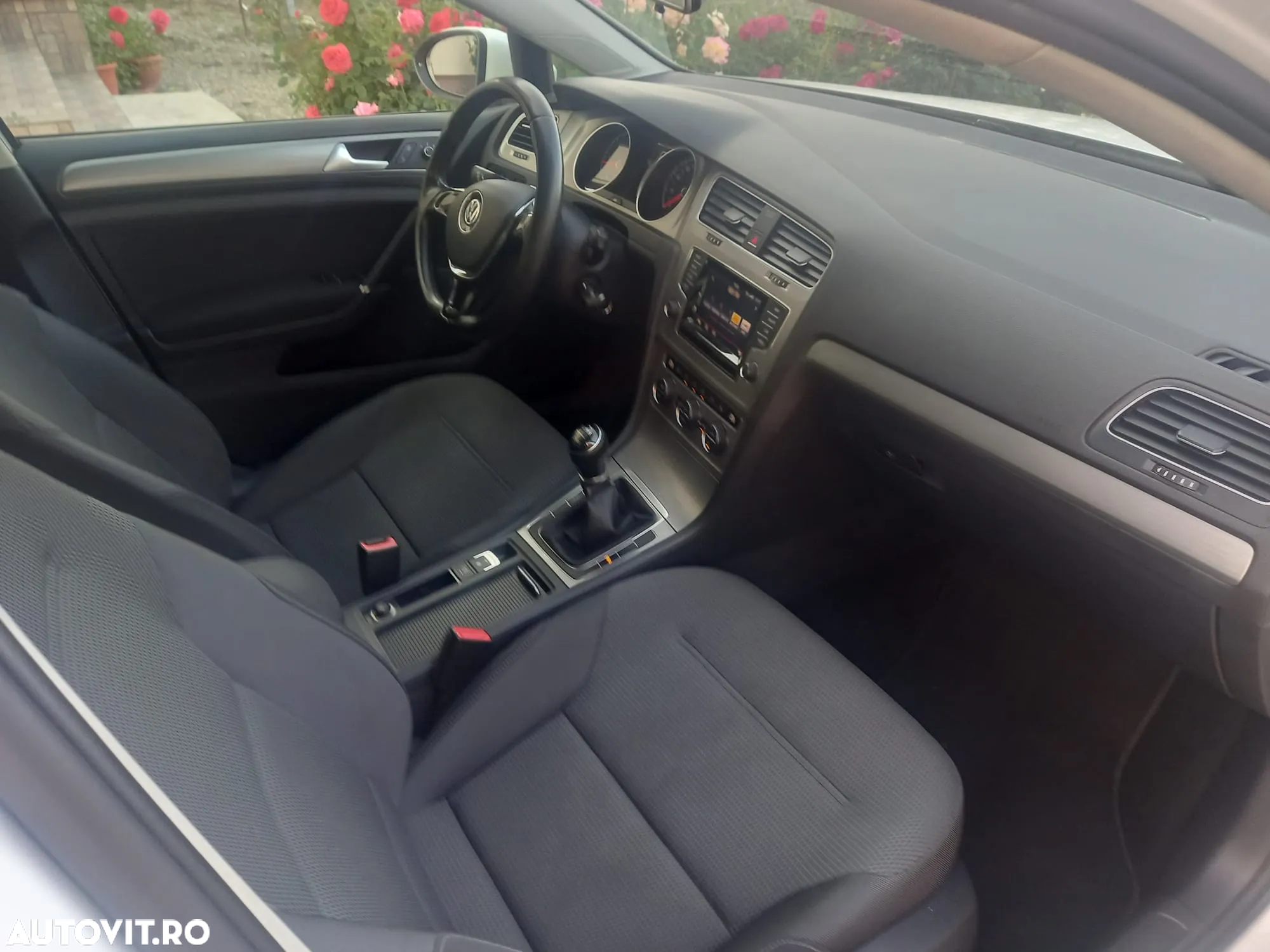 Volkswagen Golf 2.0 TDI BlueMotion Technology Edition - 11
