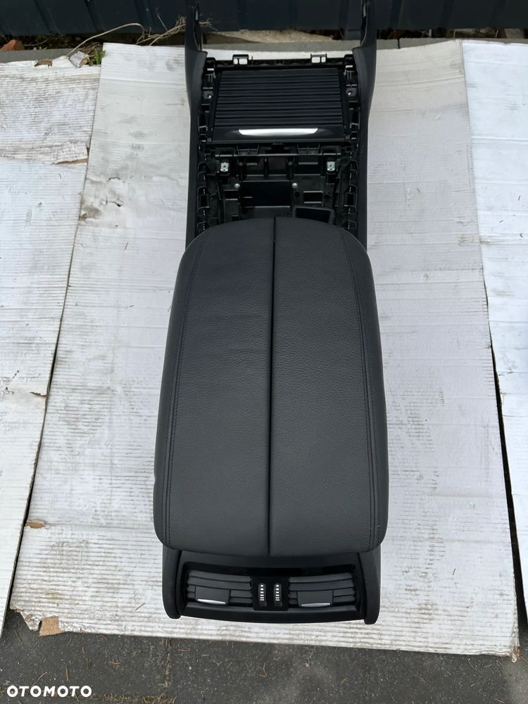 BMW X6 F16 TUNEL ŚRODKOWY DAKOTA SCHWARZ CUPHOLDER