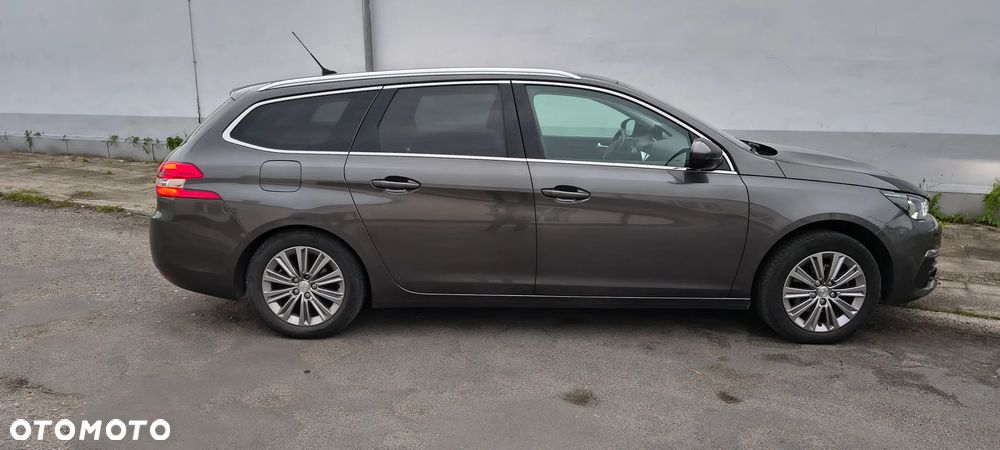 Peugeot 308 1.2 PureTech Allure S&S - 13